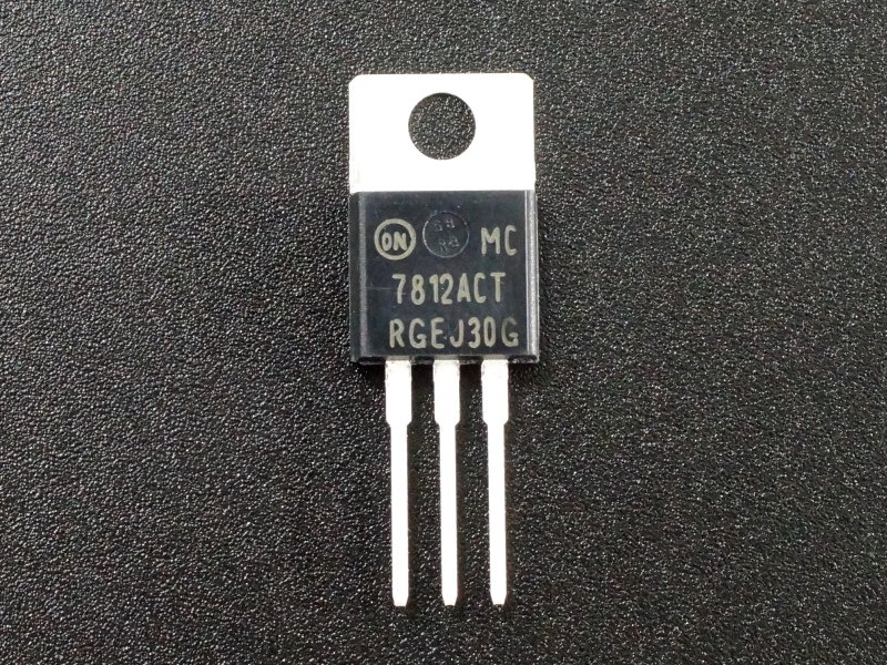 Gratux Positive Fixed 12V 1A Linear Voltage Regulator IC L7812CV Pack 20pcs.