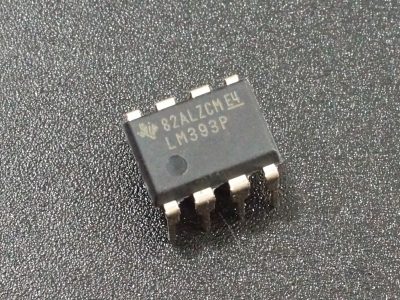 LM393 Dual Comparator