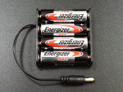 Battery Holder 4 x AA - with Batteries