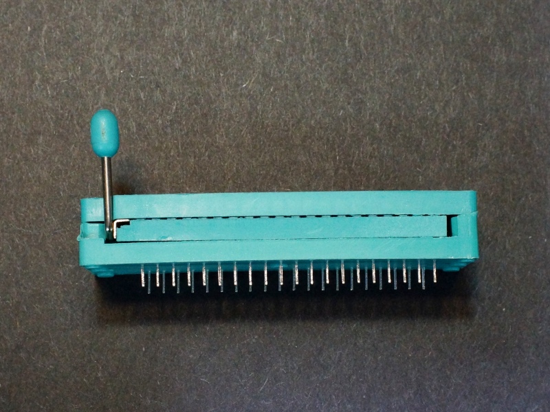 Typewriter Offense chess ZIF Socket 40-Pin 0.6" Wide - ProtoSupplies